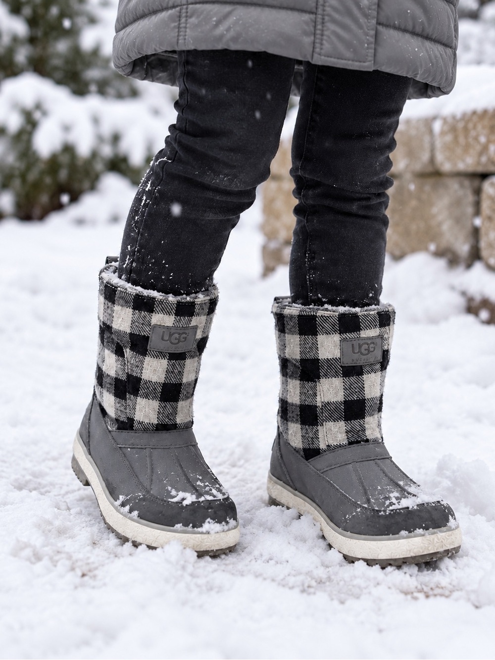 UGG Astin Kids Waterproof Winter Boots | Size 5 | Grey Buffalo Plaid